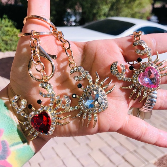 PICK 2 BAG CHARMS “BLING CRAB” 🦀NEW 🔥 - Picture 3 of 15